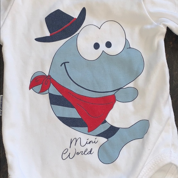 3/$27 Mini World set of 3 pieces - Picture 2 of 3